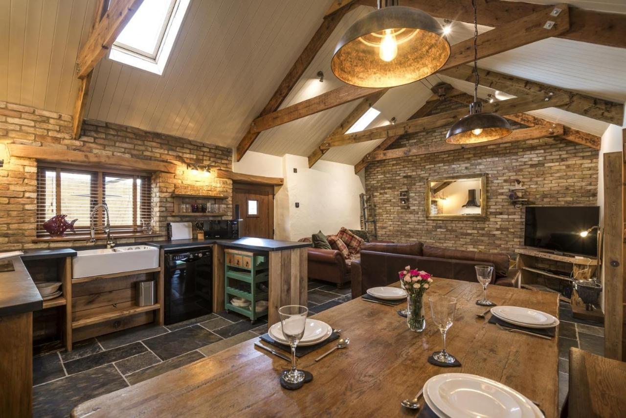 Lavender - Luxurious Barn Conversion - Blossom Farm Johnston エクステリア 写真